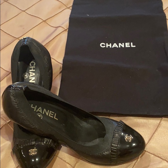 Chanel fabulous black leather heels, size 36.5 - Picture 12 of 12